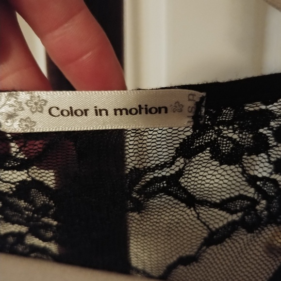 Top - Picture 2 of 2